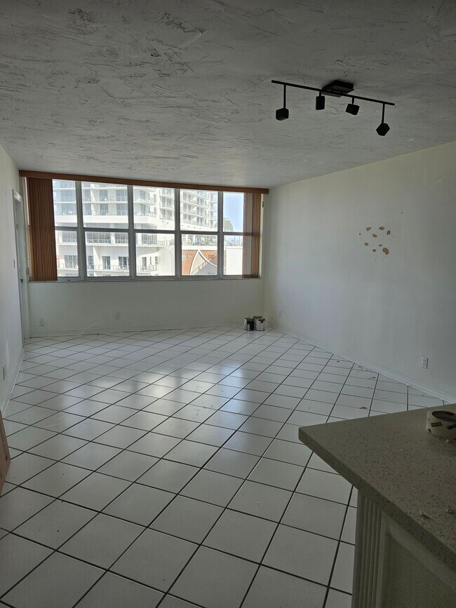 Imperial Towers North unit 947, Hallandale Beach, FL 33009 - photo 6