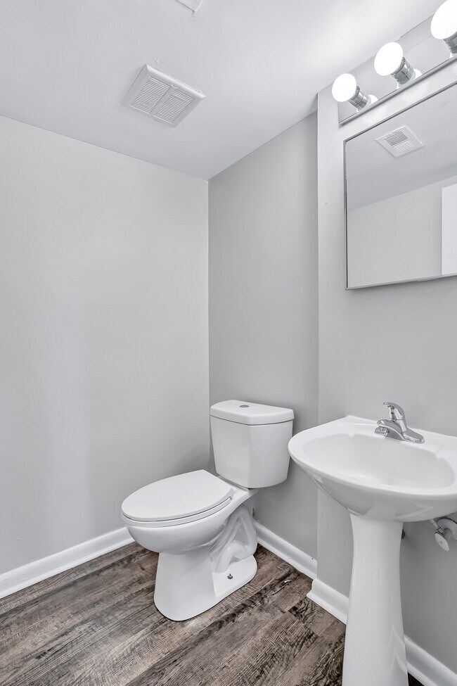 BayPointe Crossing, Virginia Beach, VA 23462 - photo 7