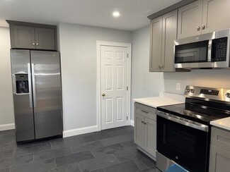 49 River St, Quincy, MA 02169