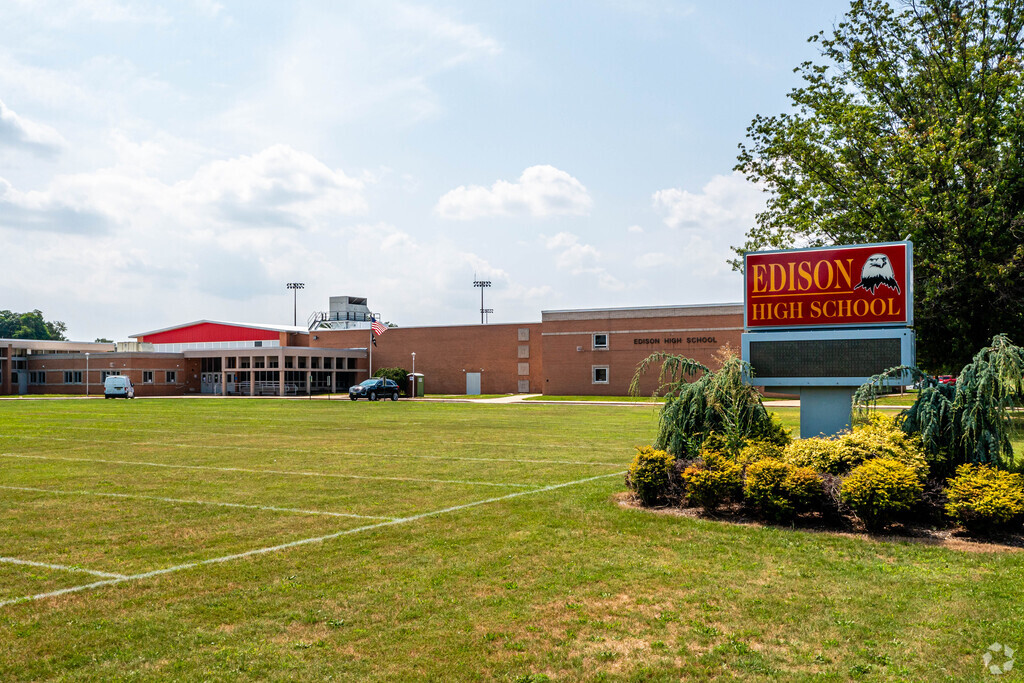 Edison High School aims to empowered all students to achieve high levels of academic success.