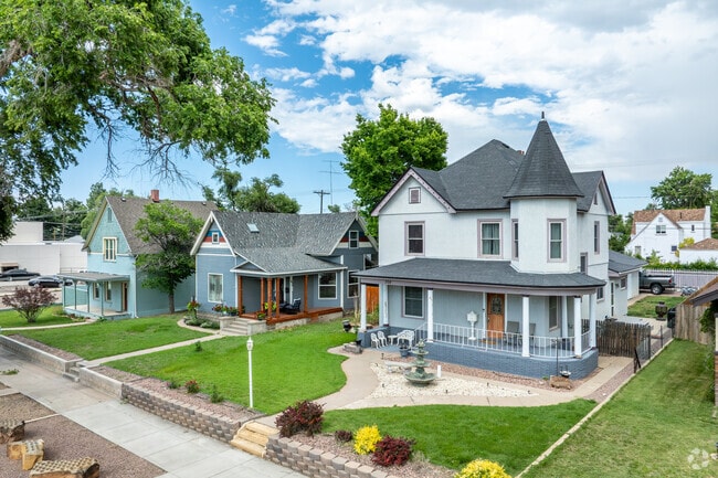 La Junta’s residential streets are lined with well-kept homes, mature trees, and a relaxed pace of life that reflects the town’s deep-rooted community values.