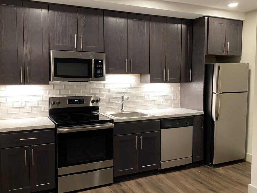 Priscilla on Pennsylvania, Indianapolis, IN 46202 - photo 1