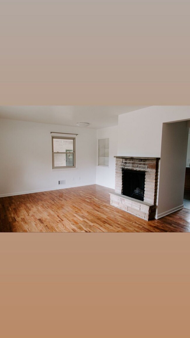 50481 Saint Joseph St unit 50483 Saint Joseph S, Paw Paw, MI 49079 - photo 3