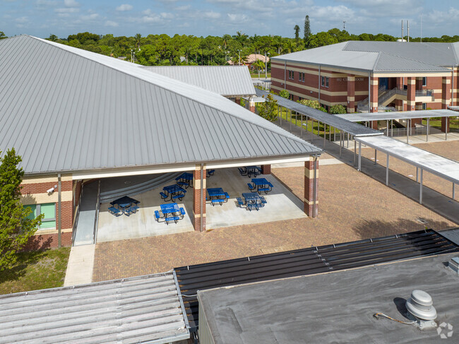 Port Salerno MURRAY MIDDLE SCHOOL- outdoor tables