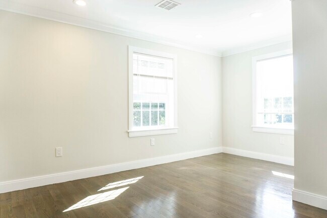 7 Dana Rd unit 1, West Roxbury, MA 02132 - photo 6