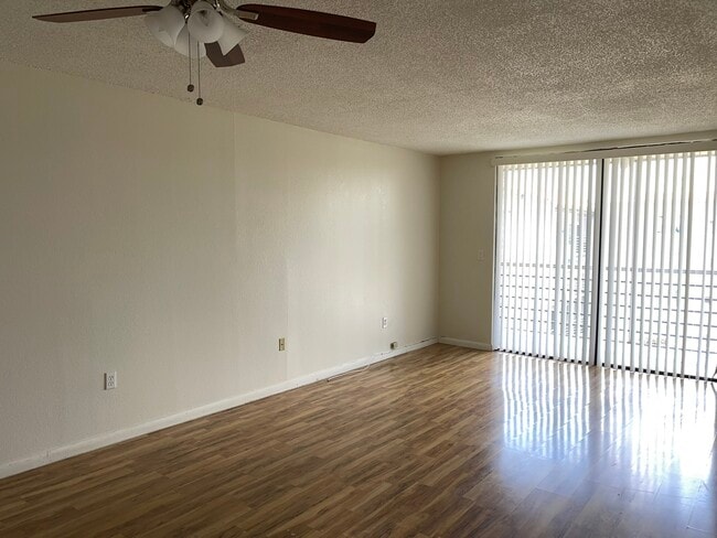 Courtyards of Broward unit 3411, North Lauderdale, FL 33068 - photo 2