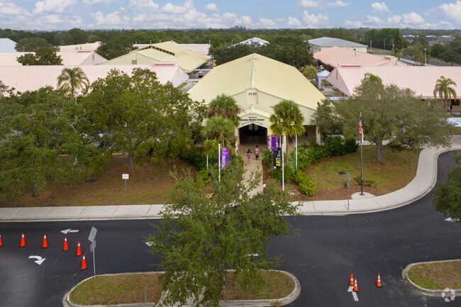 Booker Middle School has a 14:1 student to teacher ratio.
