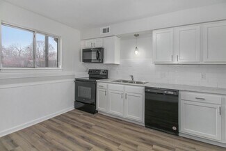 4240 Norman Dr SE Unit 2, Grand Rapids, MI 49508