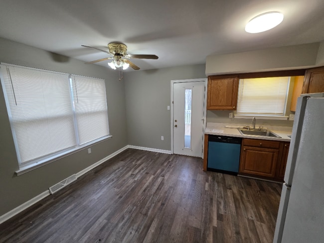 270 Beth Ann Dr, Harleysville, PA 19438 - photo 2