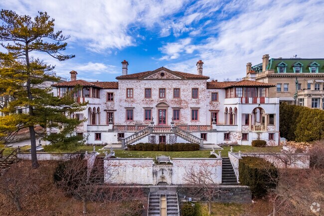 Villa Terrace Decorative Arts Back Facade