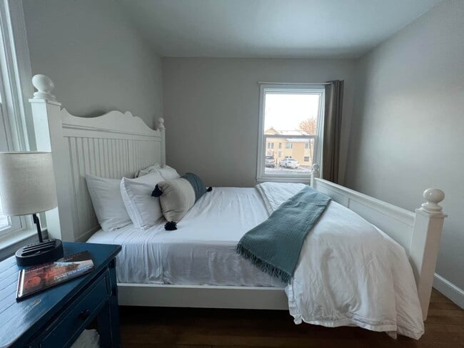 First Bedroom, queen size bed and closet