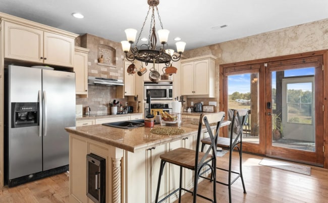 710 Hilltop Vista Rd, Reeds Spring, MO 65737 - photo 5