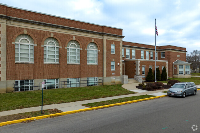 According to Niche, Forest Elementary School has a B rating.