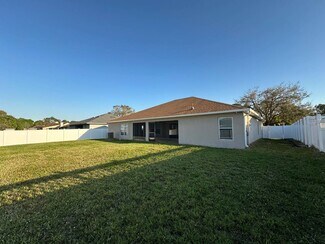 1535 Heartwellville St NW, Palm Bay, FL 32907