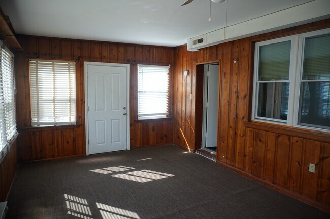 3033 Hamilton Ave unit 1R, Baltimore, MD 21214 - photo 6