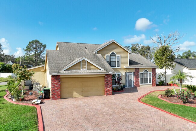 Two-story homes from the 1980s–1990s are common across Deerfield.