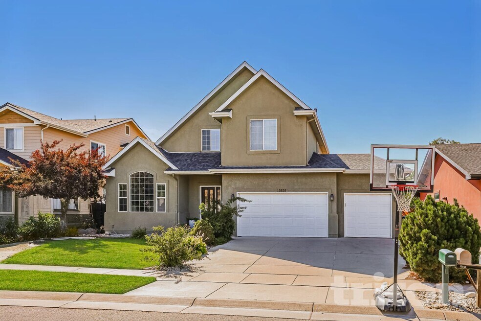 10805 Barclay Ct, Henderson, CO 80640 - photo 1