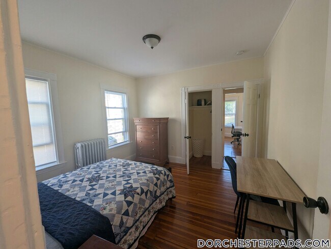 27 Bourneside St unit 1, Dorchester Center, MA 02124 - photo 6