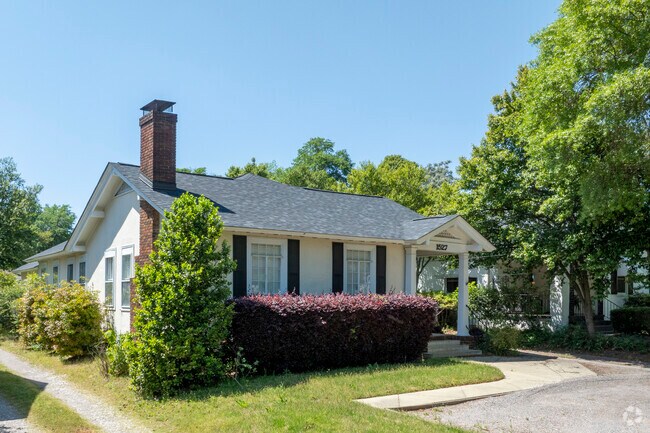 Bungalow-style homes can be found throughout Highland Park.