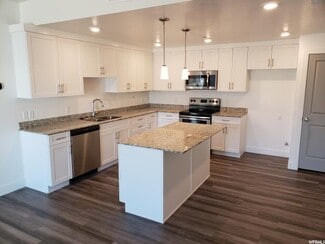 875 S Depot St Unit 230 #A, Clearfield, UT 84015
