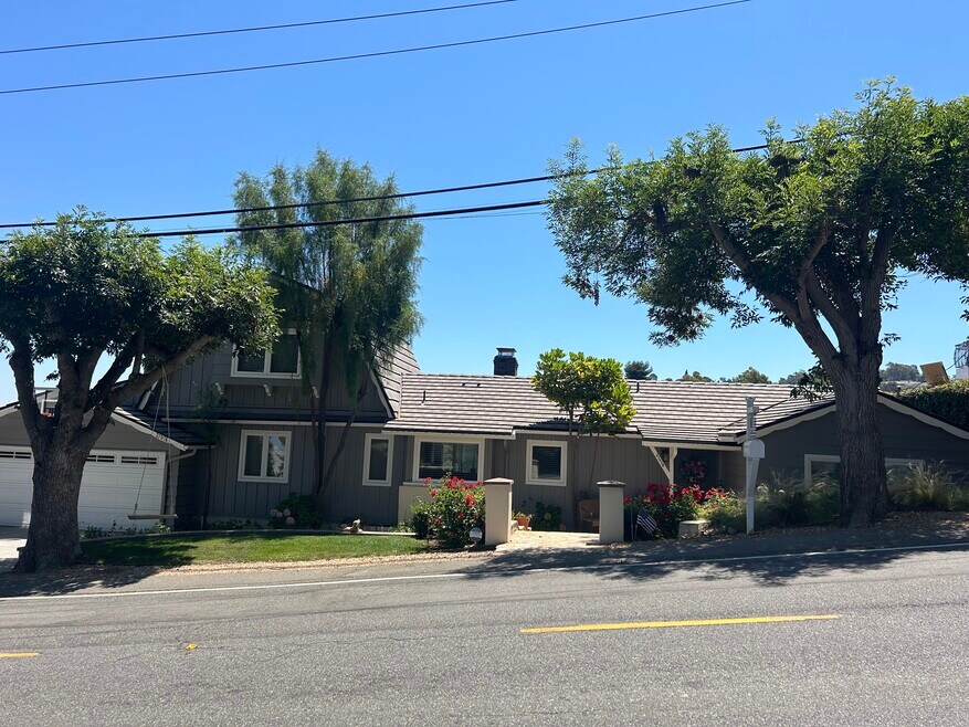 27078 Sunnyridge Rd, Palos Verdes Peninsula, CA 90274 - photo 1