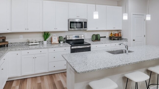 20 Forest Grove Ave, Ranson, WV 25438 - photo 7