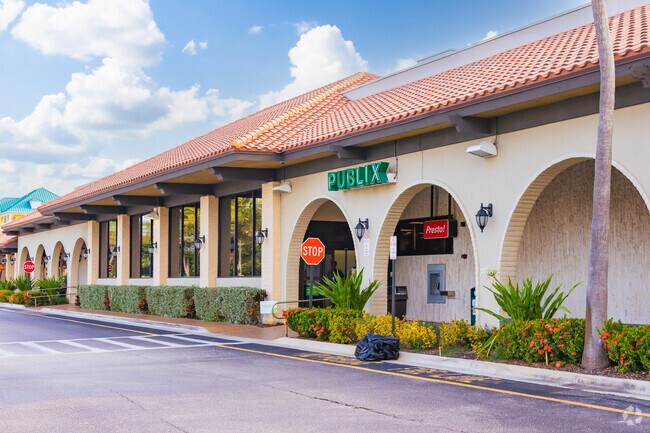 Publix is the preferred grocery store for Bear's Club residents.