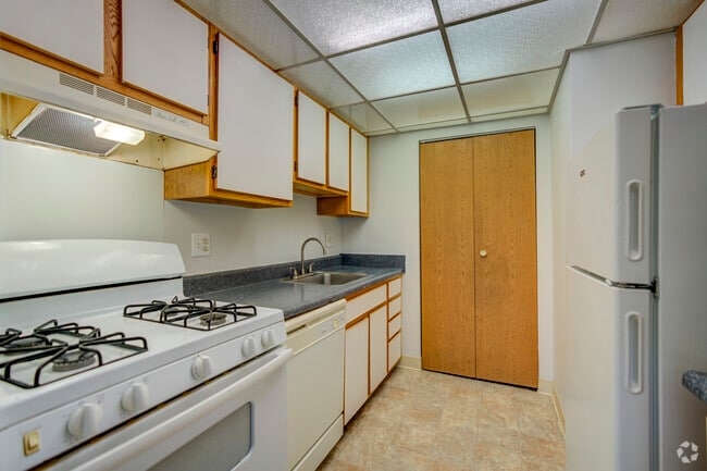 Lake Pointe, Ypsilanti, MI 48197 - photo 5