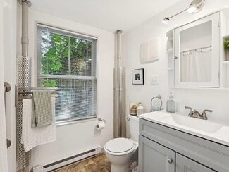 18 South St Unit 2, Portland, ME 04101