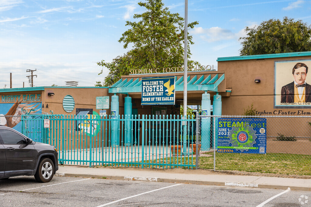 Foster Elementary School aims to provide the highest quality education possible.