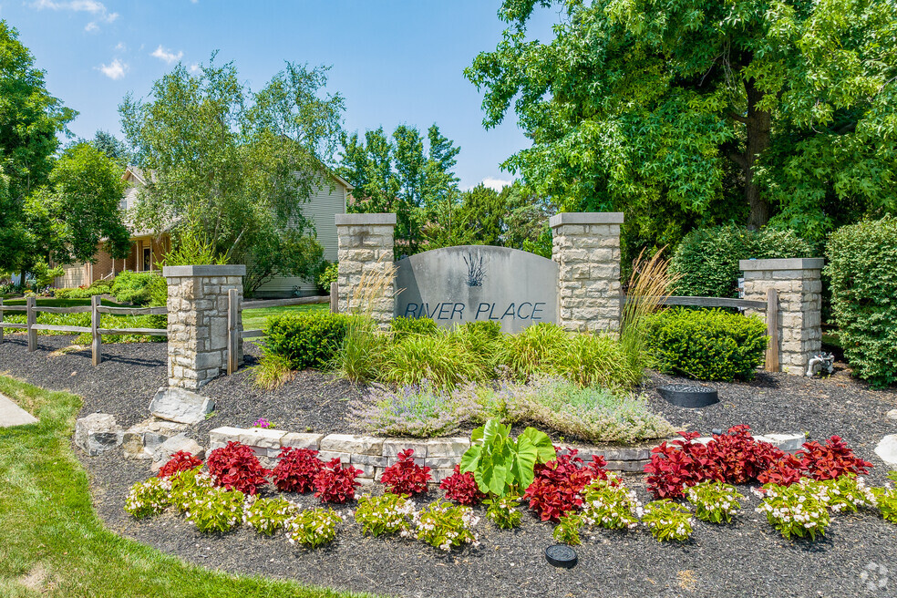 NH_Riverplace_527806_P2_v02_VS_062424