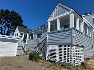 1727 NE 17th St Unit B, Lincoln City, OR 97367