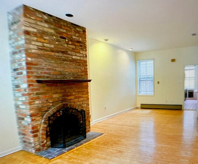 1602 E St SE, Washington, DC 20003 - photo 4