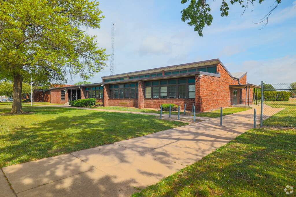 The Gateway Alternative School is located in the Indian Hills Riverbend neighborhood of Wichita.