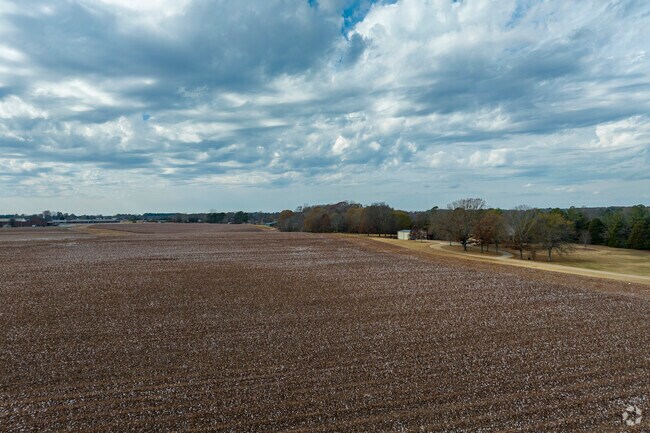 Oak Grove-Pisgah is close to Ardmore and is just across the state line from Tennessee.
