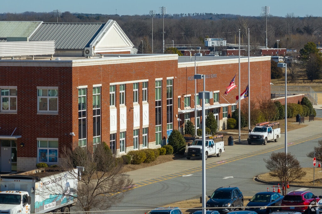 The Hickory Ridge Middle School serves just over 935 students.