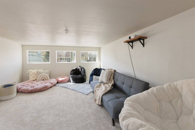 913 Columbine Ave, Colorado Springs, CO 80904 - photo 6