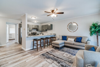 3600 E SiMcOe St, Lafayette, LA 70501
