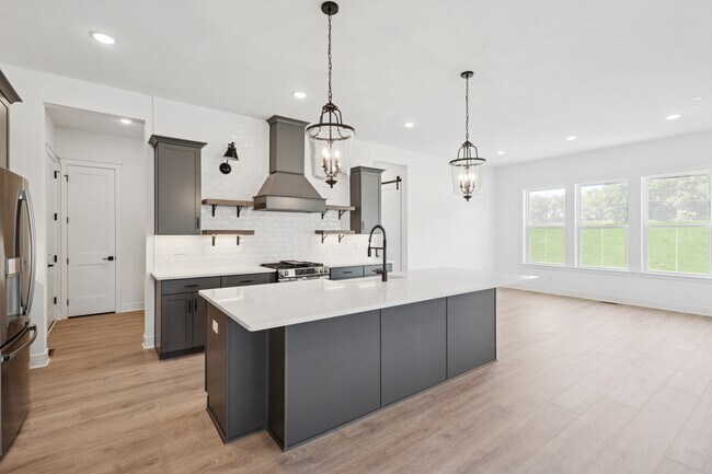 6871 Smith Ct, Bethlehem, PA 18017 - photo 5