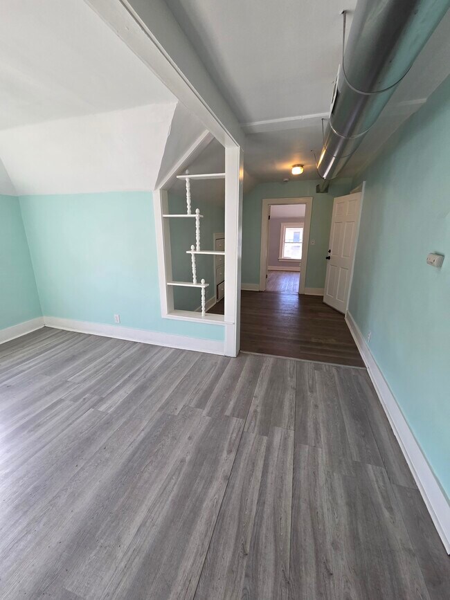 1094 Williams St unit 2, Muskegon, MI 49442 - photo 2