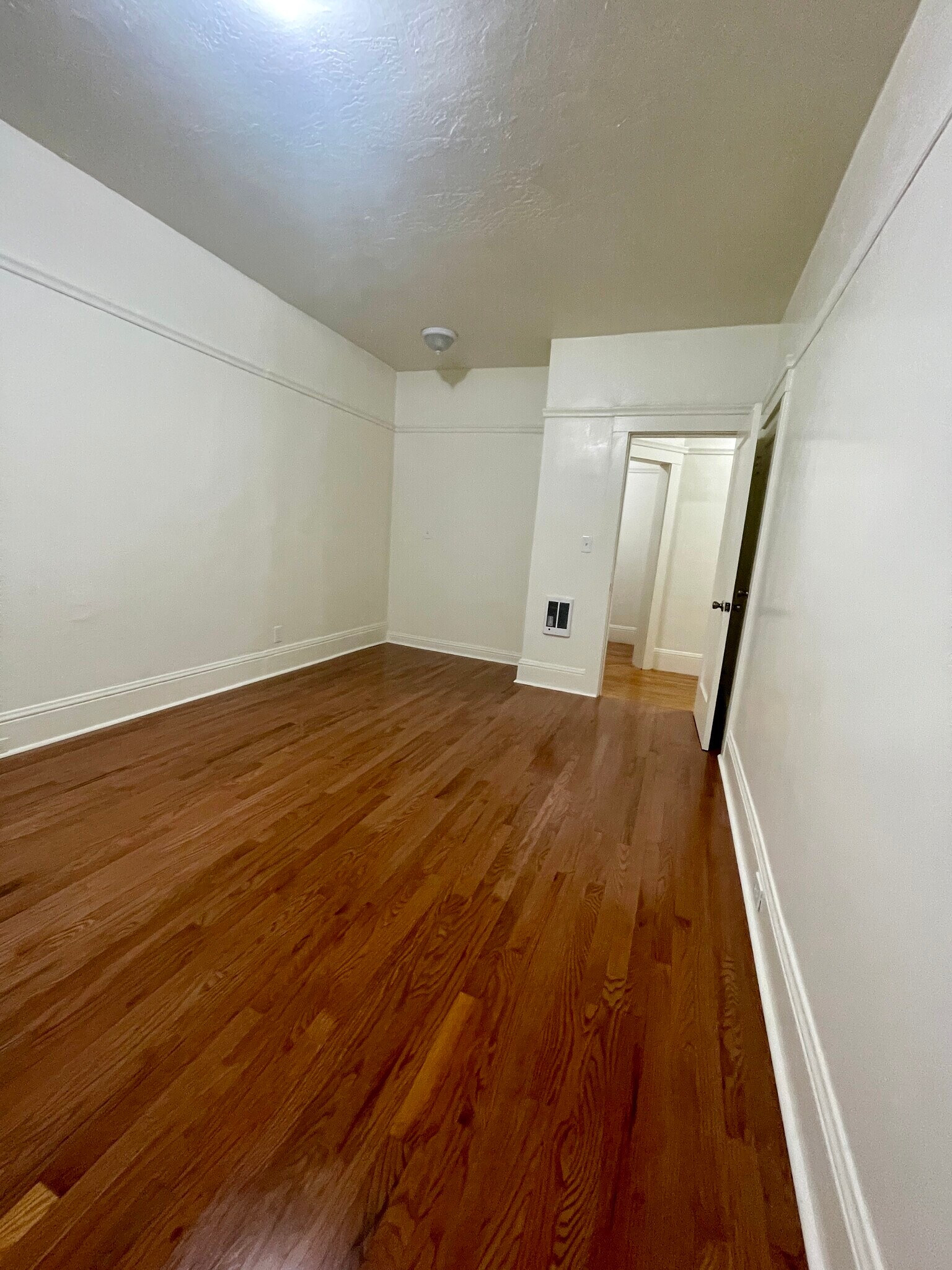 564 53rd St unit 564, Oakland, CA 94609 - photo 1