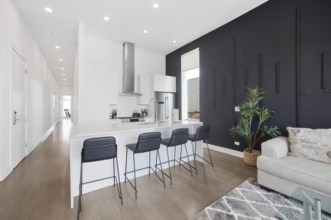 2048 W Chicago Ave unit ID1244903P, Chicago, IL 60622 - photo 4