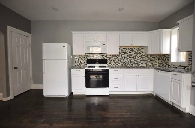 108 S 4th St, Columbia, PA 17512 - photo 2