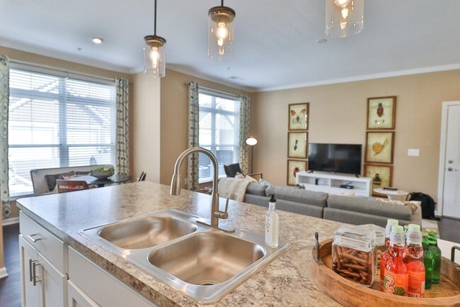 The Charles at Riggins Run, Dublin, OH 43016 - photo 3