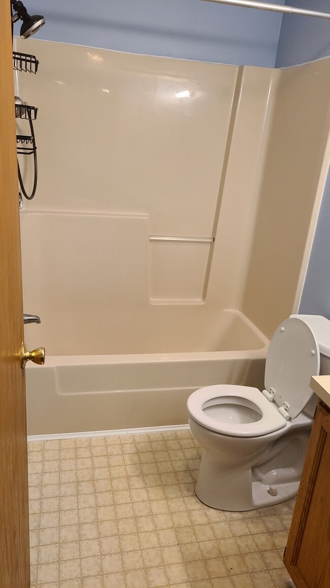 Upstairs Full Bath