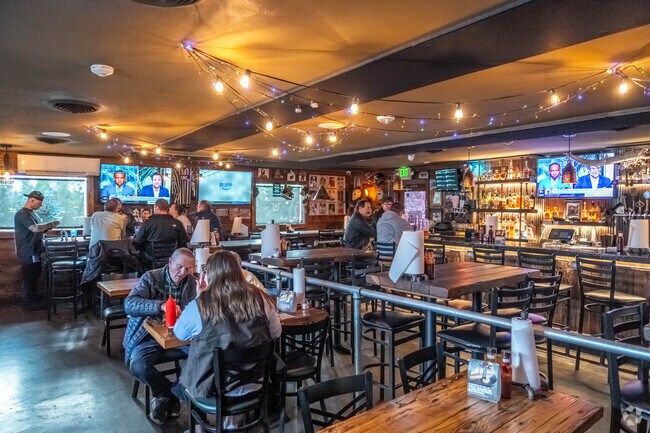 Moonshine BBQ is a Cedar Heights neighborhood favorite for drinks and delicious BBQ.