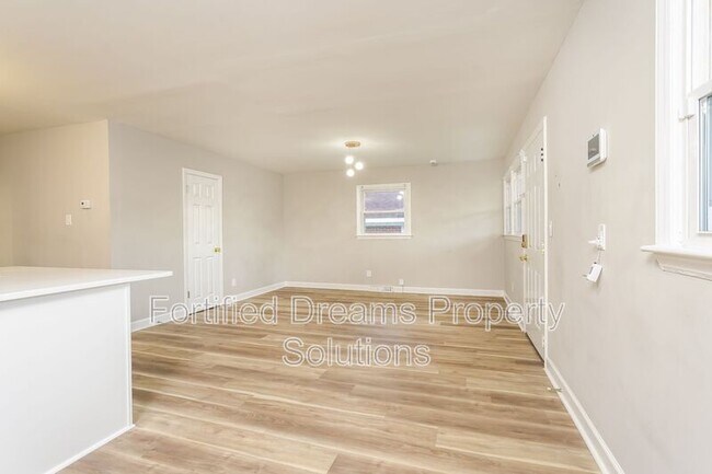 1615 Eastwood Ave, Greensboro, NC 27401 - photo 4