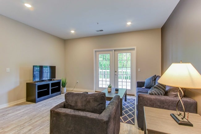 Eagles Landing Apartments, Monaca, PA 15061 - photo 7