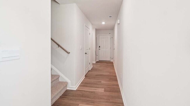 2901 Penninger Cir, Charlotte, NC 28262 - photo 3