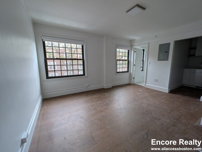 1200 Massachusetts Ave unit UVWFKQ, Cambridge, MA 02138 - photo 3
